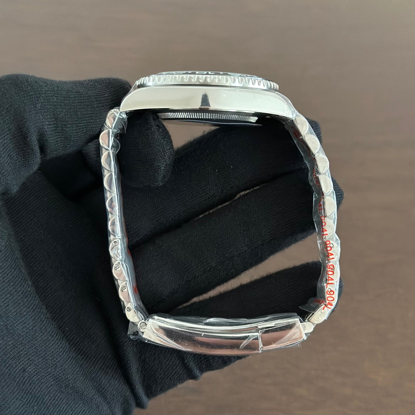Black GMT – The Trailblazer’s Companion - Fairwood Watch Co.