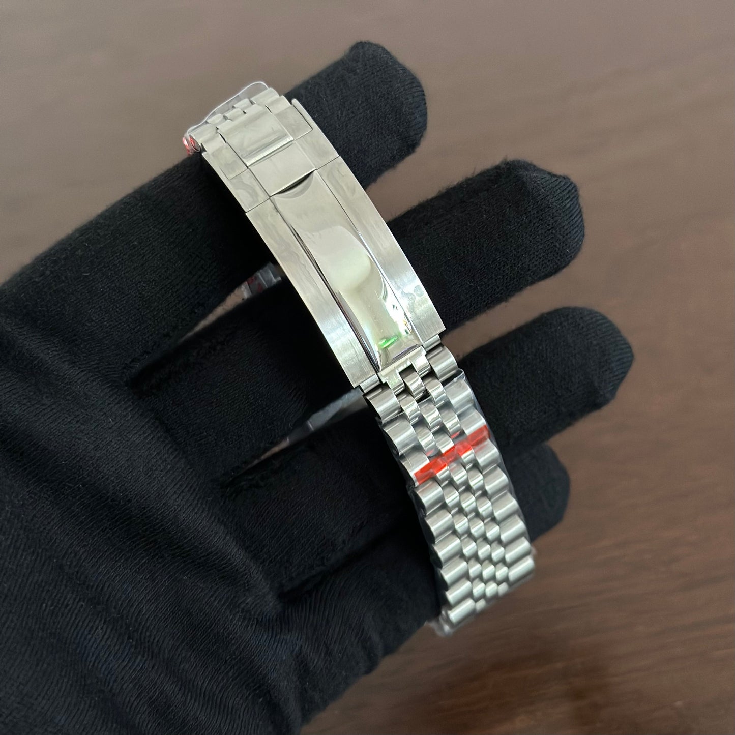 Black GMT – The Trailblazer’s Companion - Fairwood Watch Co.